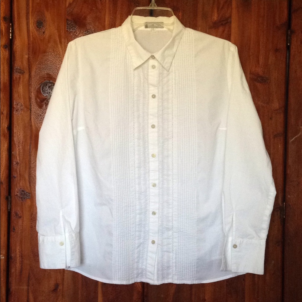Very Decorative White Long-Sleeved Shirt | 1